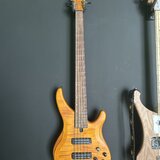 Yamaha TRBX 605 5-strunná baskytara