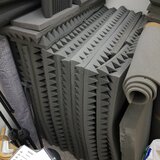 Prodám akustickou pěnu pyramidy 7mm 100x100cm