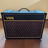 VOX AC15VR Kytarové hybridní kombo