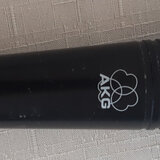 Zpěvový mikrofon AKG D880 s kabelem a úchytkou