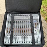 Behringer XENYX X2442USB v transportní tašce