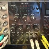 Prodám modul Behringer Skies