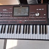 Korg Pa 700