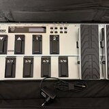 ROLAND FC 300