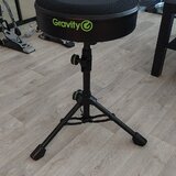 Gravity drum throne