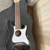 Fender Fullerton Uke (stratocaster ukulele)