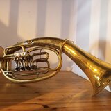 Baskřídlovka, tenor Bb Amati