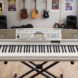 Přenosný klávesový syntetizátor Yamaha Portable Grand DGX-30