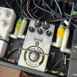 Predam Git.Efekt MXR BLS ZAKK  Chorus, 