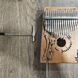 Kalimba Sela Art + původní krabice a obal