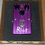 Suhr Riot