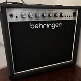 Kytarove kombo behringer