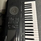 Yamaha PSR-SX900 – zánovní stav 