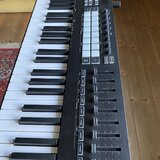 MIDI keyboard Novation Launchkey 88 MK3