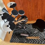 Roland TD-1KV + stolička a příslušenství