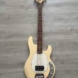 Ernie Ball Sterling Stingray SUB4