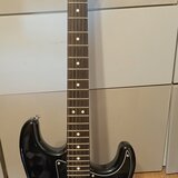 Fender Stratocaster vyrobený v USA na přel