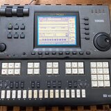 Yamaha QY700