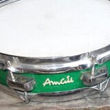 Kupim Amati piccolo snare /Zelená farba/ tohto typu!