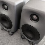 Genelec 8020 DPM studiové monitory