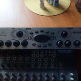 Behringer V amp Pro