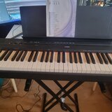 Yamaha P-115B + stojan a pedál