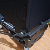 Držák mikrofonu s uchycením na bednu. Gravity MS CAB CL 01 S