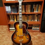 Archtop kytara Peerless Port Town