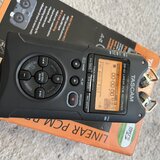 Přenosný digitální rekordér Tascam DR-40