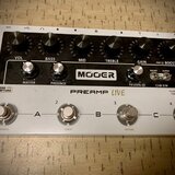 MOOER Preamp LIVE Kytarový zesilovač