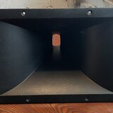 Horny JBL2385A (Konstantní direktivita, 60x40, 500 Hz, 2")