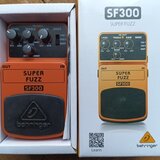 Behringer SF300
