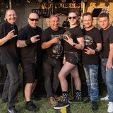 Zpíváš rock, hledáš fajn zavedenou kapelu, která šlape?