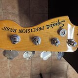 Squier Classic Vibe ’70s Precision Bass Walnut