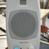ADAM AUDIO D3V