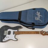 Elektrické ukulele Flight Pathfinder+zamykací ladičky Fender