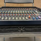 mix SOUNDCRAFT EFX12+ equalizer
