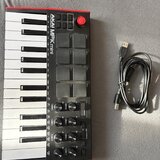 Akai MPk mini mk3 midi