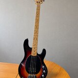 Music Man StingRay USA, 1992 – vzácné světlé provedení