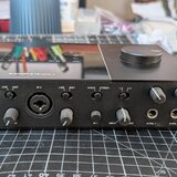 Zvuková karta Komplete Audio 6