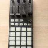 Native Instruments Traktor Kontrol F1