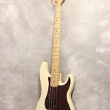 KOUPÍM Fender Precision