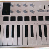 Arturia MiniLab 3 – bílý