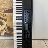 Yamaha PSR E383