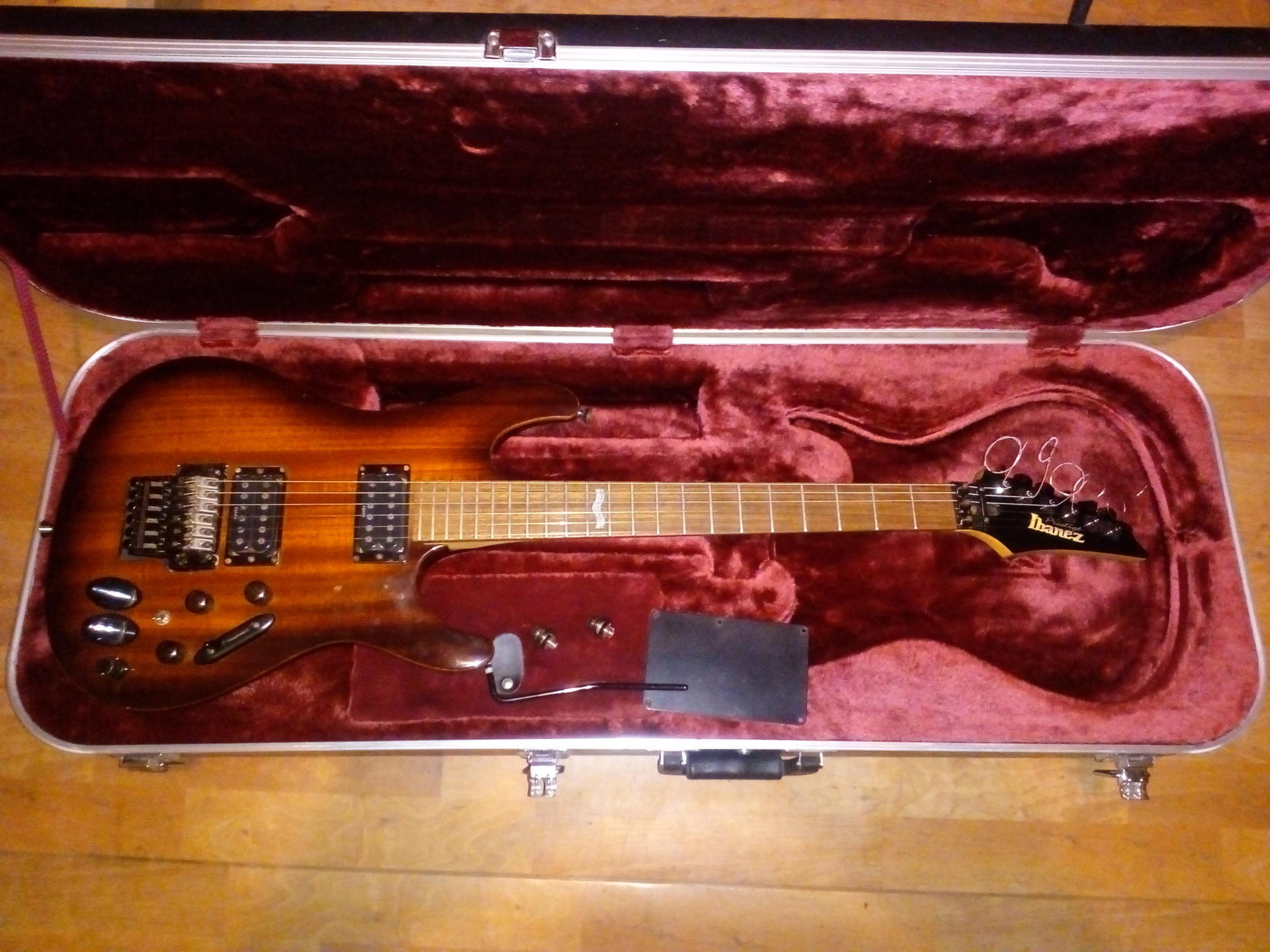 Ibanez S2120X Prestige PIEZO (limitovaná edice Japan 2002