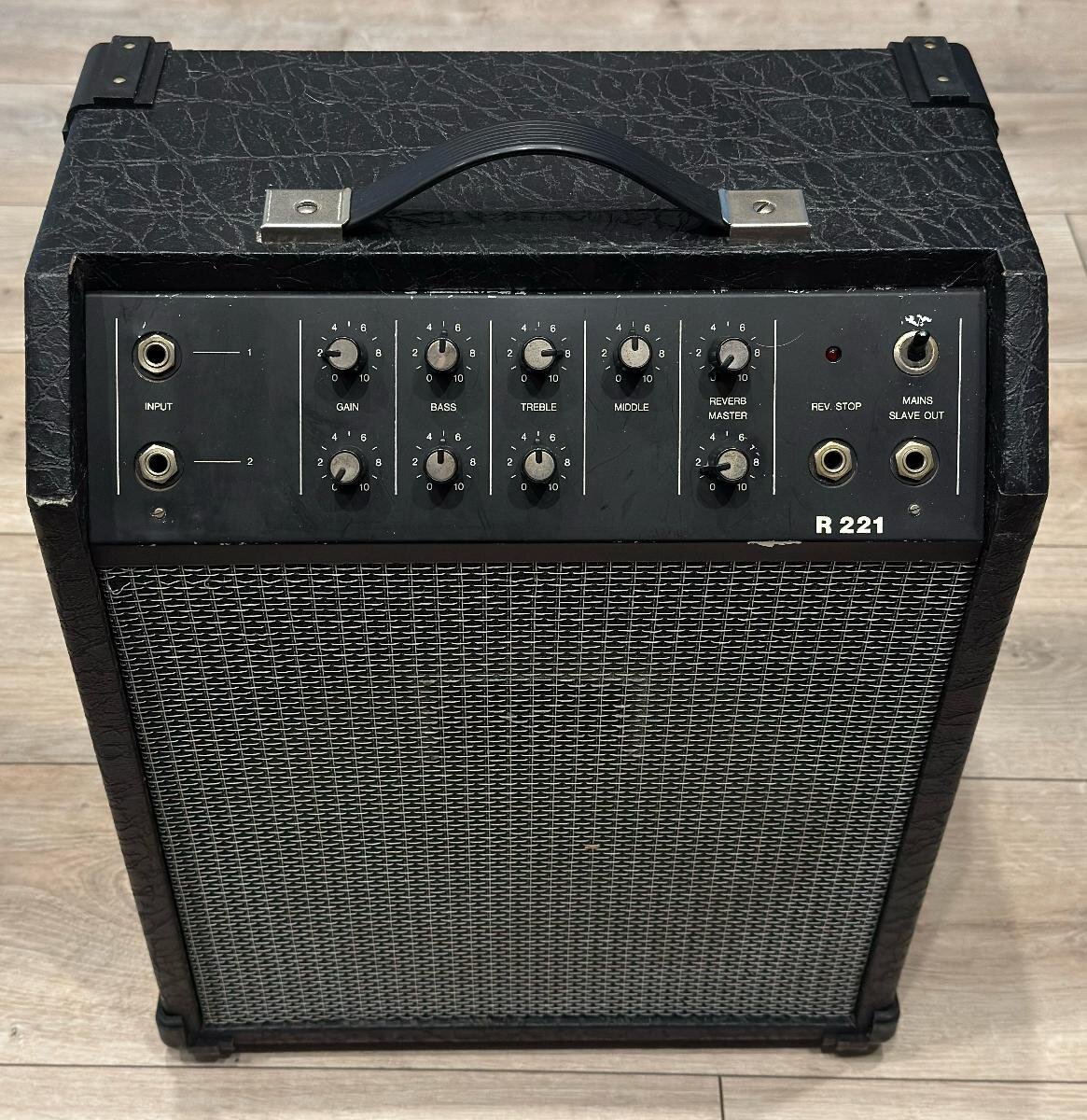 Regent R221 Regent R221 - kombo 30W – prodám | HudebníBazar.cz