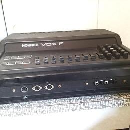 Hohner VOX F zesilovač adams pro harmoniku