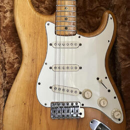 SLEVA Fender Stratocaster 1974