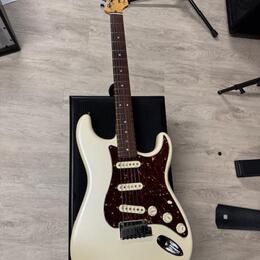 fender stratocaster USA deluxe