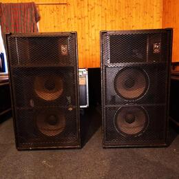 Prodám 2 reproboxy (EV, JBL)